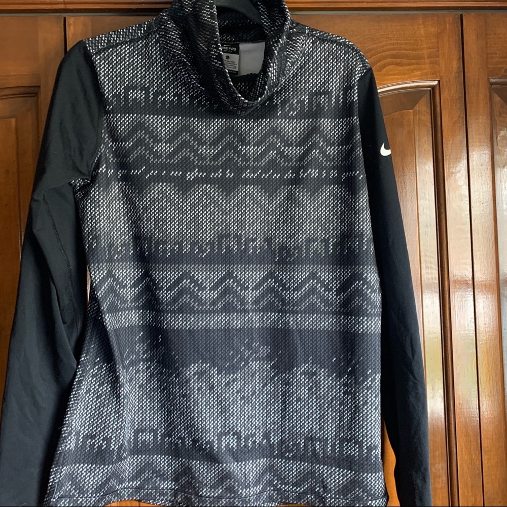 Nike pro Dari-fit long sleeve